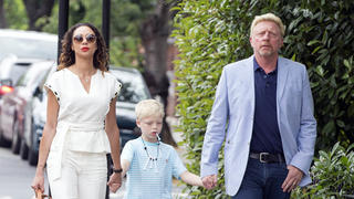 Lilly und Boris Becker schlendern mit ihrem Sohn Amadeus durch London