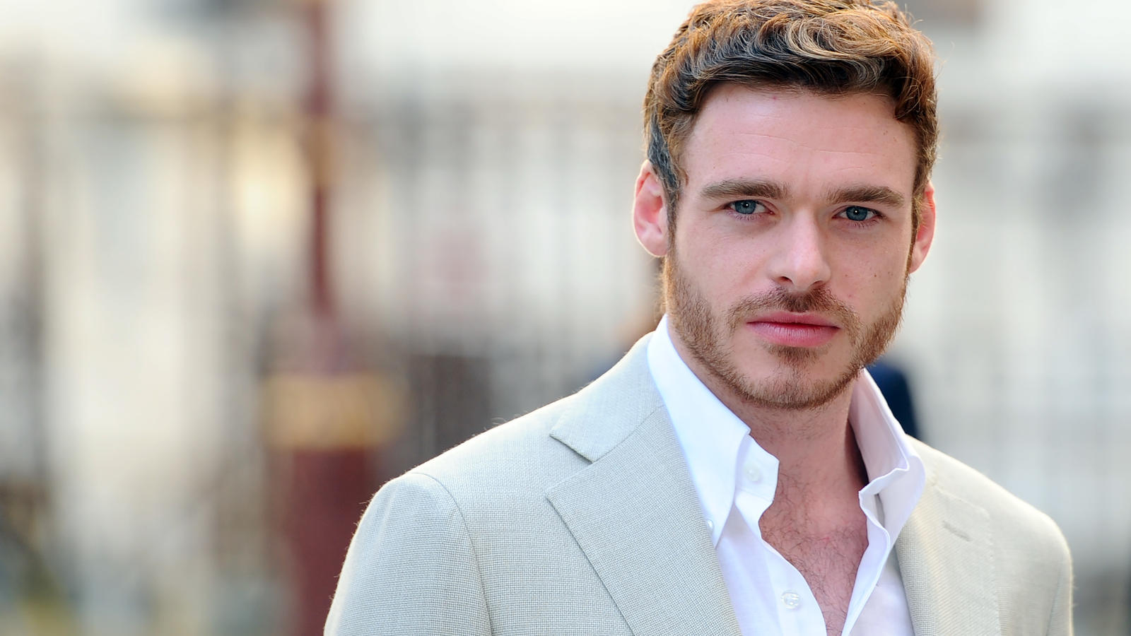 Game Of Thrones Star Richard Madden Prophezeit Schreckliches Finale