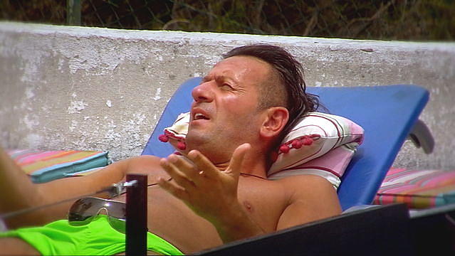 Frauenversteher Ennesto hat Zoff mit seiner Freundin Helena.