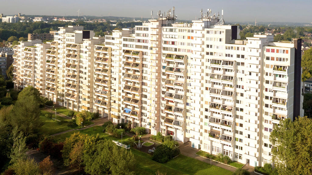Der Wohnkomplex Hannibal II in Dortmund (Nordrhein-Westfalen, fotografiert am 22.09.2017 mit einer Drohne. Der große Wohnkomplex Hannibal II im Stadtteil Dorstfeld mit mehr als 400 Wohnungen war am Donnerstagabend aus Brandschutzgründen geräumt worde