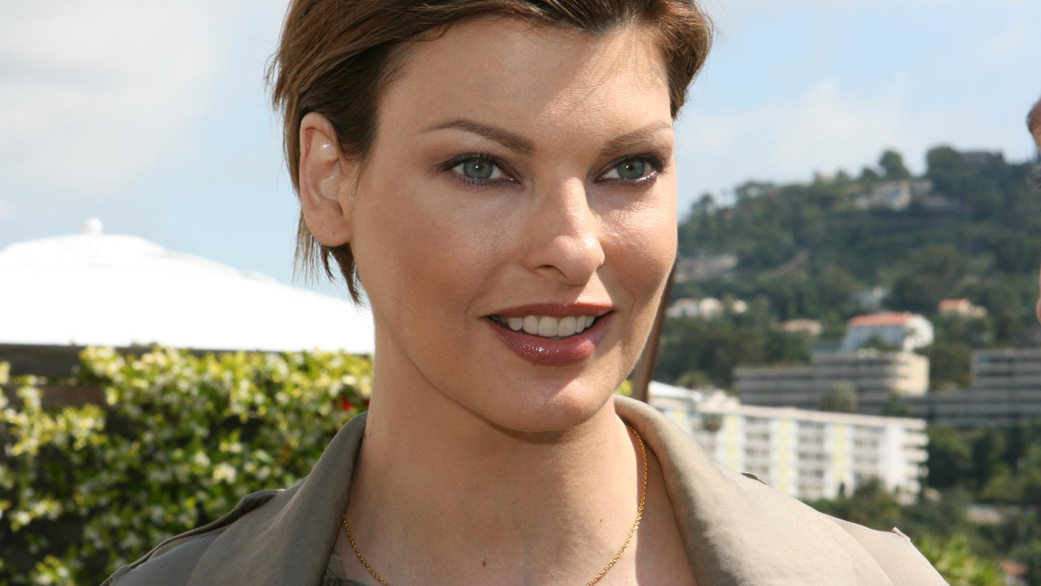 Linda Evangelista Entstellt Wie Gefahrlich Ist Die Coolsculpting Methode Eigentlich