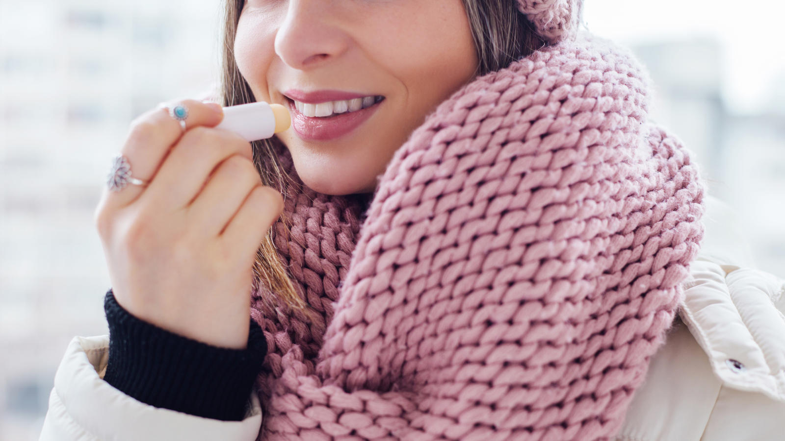eine-gute-lippenpflege-ist-im-winter-extrem-wichtig