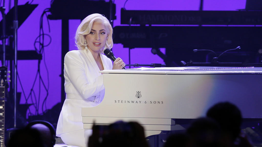 Die US-amerikanische Sängerin Lady Gaga tritt am 21.10.2017 in College Station (USA) bei einem Benefizkonzert für die Hurrikan-Opfer auf. Bei dem Konzert soll Geld für die Opfer der Hurrikane «Harvey», «Irma» und «Maria» gesammelt werden, die in den