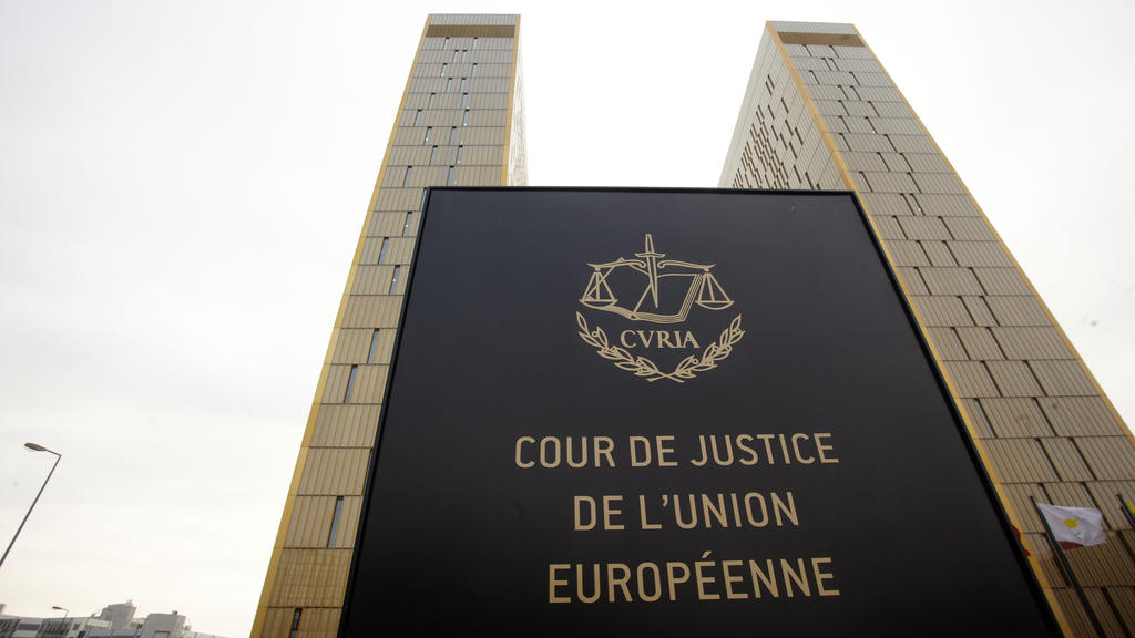 ARCHIV - Die beiden Türme des Europäischen Gerichtshofs (EuGH) in Luxemburg, aufgenommen am 26.01.2012. (zu dpa «EU erwartet wegweisendes Urteil zur Asylpolitik» vom 07.03.2017) Foto: Thomas Frey/dpa +++(c) dpa - Bildfunk+++