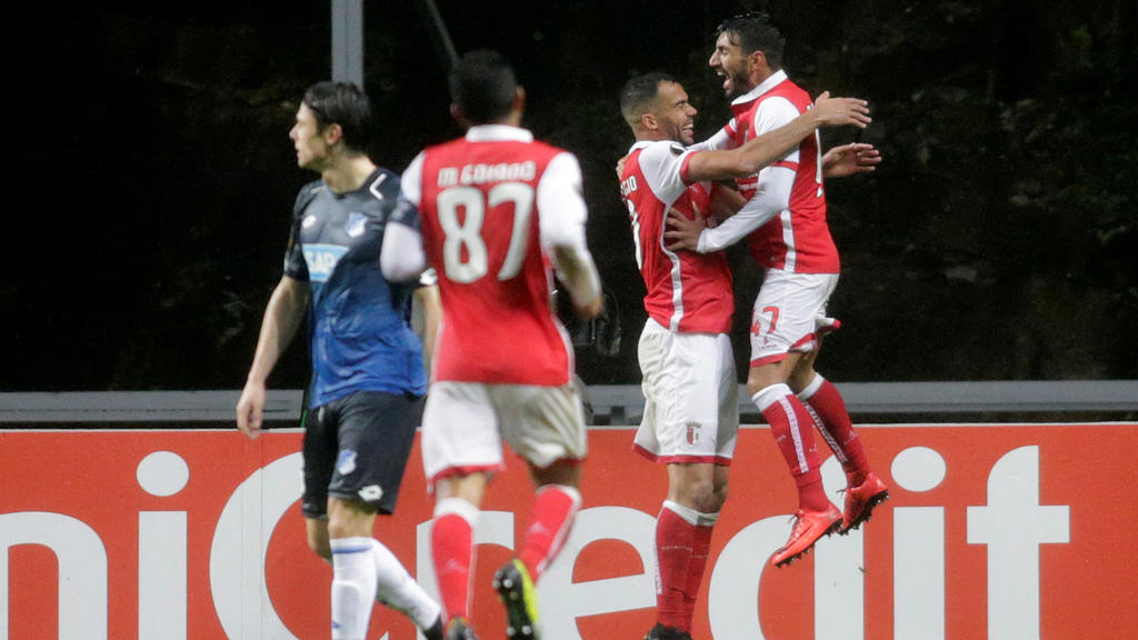 Soccer Football - Europa League - S.C. Braga vs 1899 Hoffenheim - Estadio Municipal de Braga, Braga, Portugal - November 23, 2017 Sporting Braga's Fransergio celebrates scoring their second goal with team mates REUTERS/Miguel Vidal