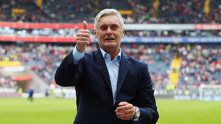 FRANKFURT AM MAIN, GERMANY - MAY 03:  Head coach Armin Veh of Frankfurt waves to supporters after the Bundesliga match between Eintracht Frankfurt and Bayer Leverkusen at Commerzbank Arena on May 3, 2014 in Frankfurt am Main, Germany.  (Photo by Alex Grimm/Bongarts/Getty Images)
