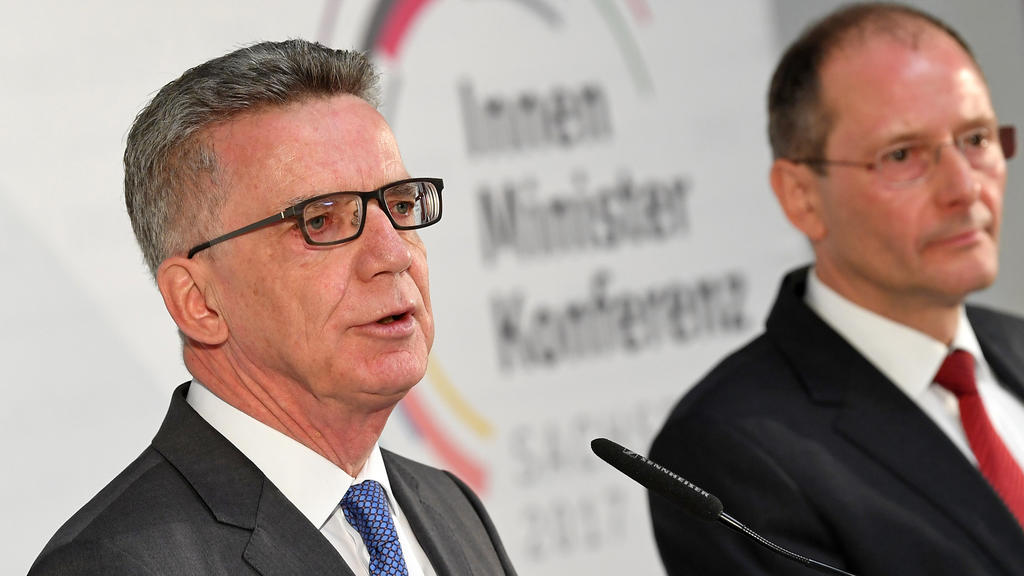 Thomas de Maizére (CDU) beim Abschluss der Innenministerkonferenz