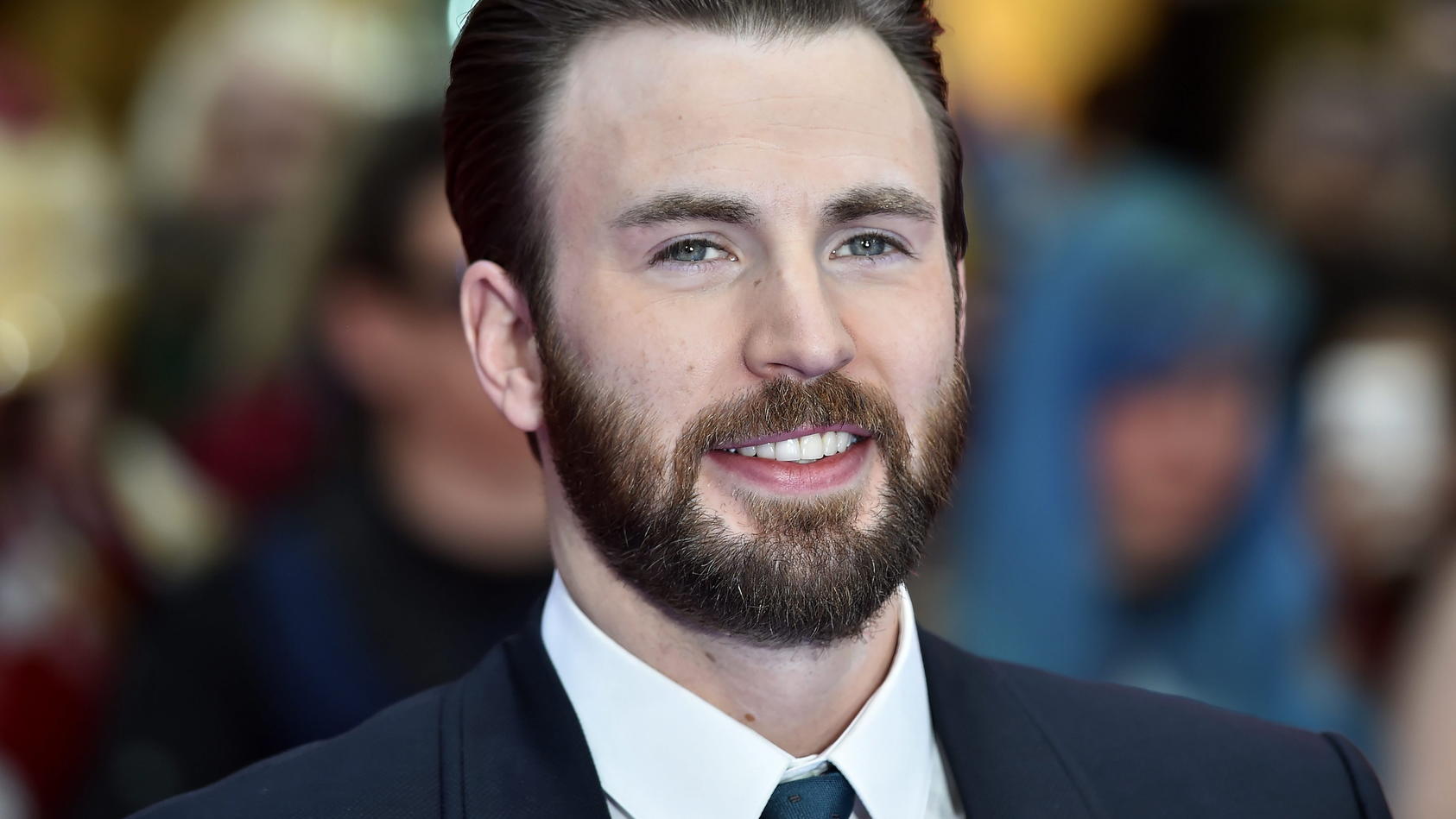 Chris Evans Feiert 40 Geburtstag So Viel Captain America Steckt In Dem Hollywood Star