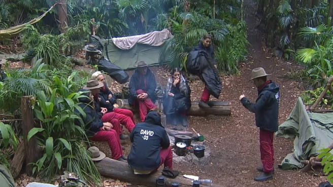 Dschungelcamp 2018: Daniele bringt Post ins Camp. Erwartet die Camper eine Bestrafung?