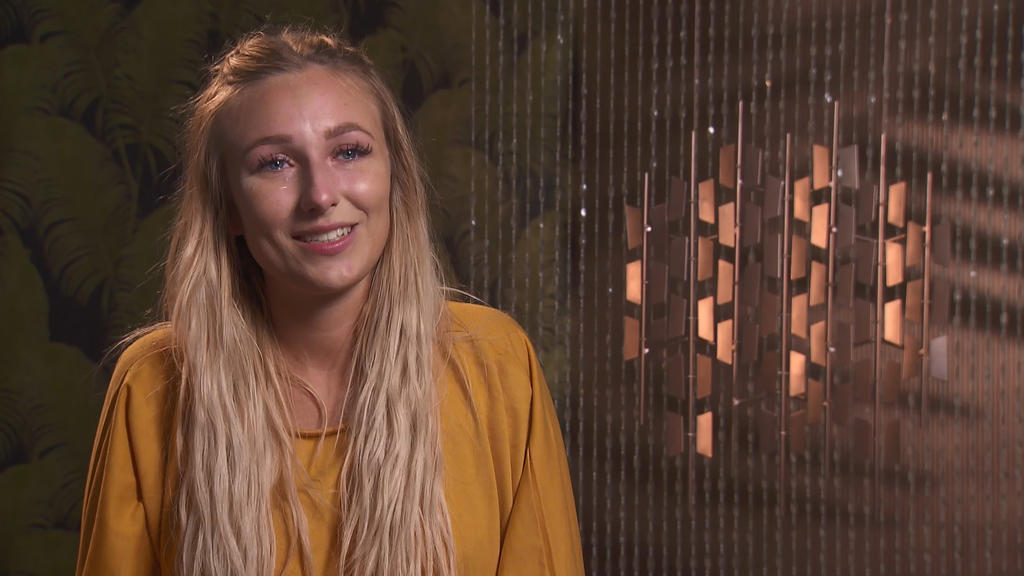 Beim Katamaran-Date kullern bei Jessica auf einmal Tränen.