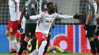 LEIPZIG, GERMANY - FEBRUARY 09:  Naby Keita of RB Leipzig celebrates after scoring his team's second goal during the Bundesliga match between RB Leipzig and FC Augsburg at Red Bull Arena on February 9, 2018 in Leipzig, Germany.  (Photo by Boris Streubel/Bongarts/Getty Images)