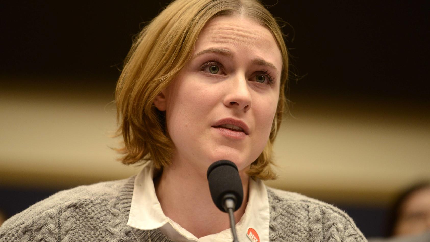 Evan Rachel Wood bei Anhörung zu sexuellen Übergriffen Actress, rape survivor and advocate Evan Rachel Wood makes remarks as she testifies before the House Subcommittee on Crime, Terrorism, Homeland Security and Investigations hearing, February 27, 2