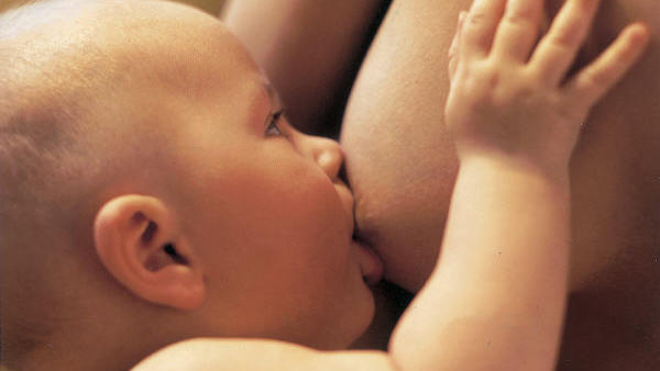 Brauchen Babys große Brüste?