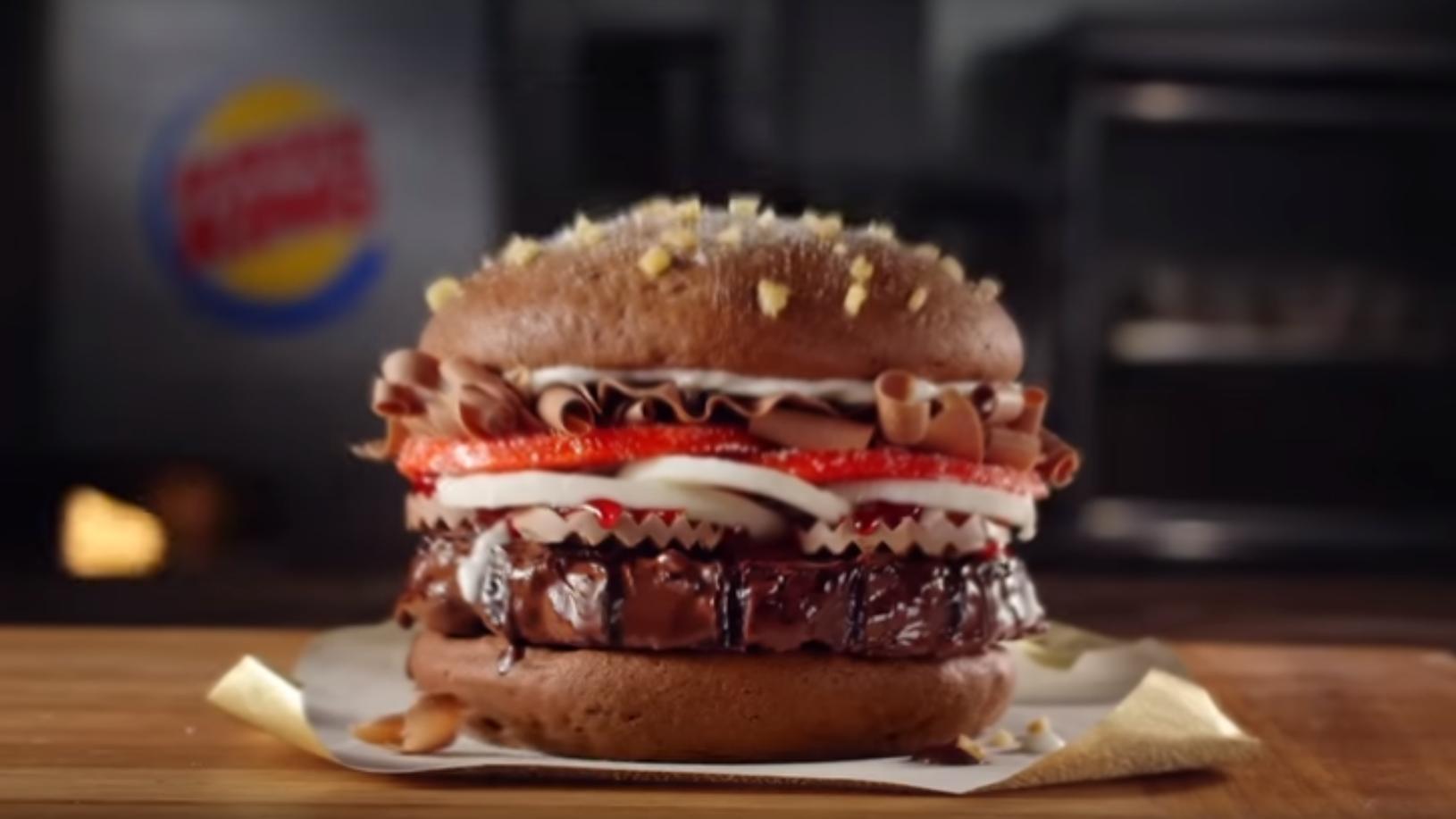 Der Schoko-Burger sieht genau so aus wie ein normaler Whopper!