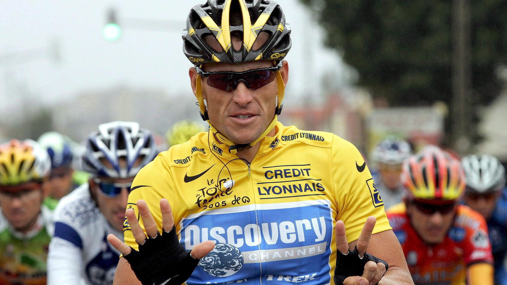 Sieben Tour-Siege - allesamt mit Doping! Um einen Schadenersatz-Prozess zu vermeiden, zahlt Lance Armstrong 5 Millionen Dollar an die US-Regierung.