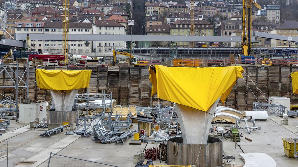 DEU, Deutschland, Stuttgart, 07.01.2018: Baustelle S21 am Hauptbahnhof Stuttgart. Traditionell laden die Projektpartner zum Jahresbeginn zu den Tagen der offenen Baustelle. Auch 2018 informieren sich Tausende Buerger ueber den Baufortschritt. Die Bah
