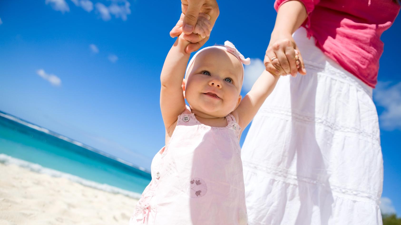 Gibt es auch schon für Babys Kleidung mit UV-Schutz?