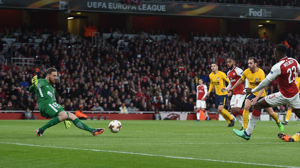 Arsenal v Atletico Madrid UEFA Europa League Semi-Final Arsenal s Danny Welbeck shoots at goal only for Atletico Madrid goal keeper Jan Oblak to save with his feet during the UEFA Europa League Semi-Final match at the Emirates Stadium, London PUBLICA