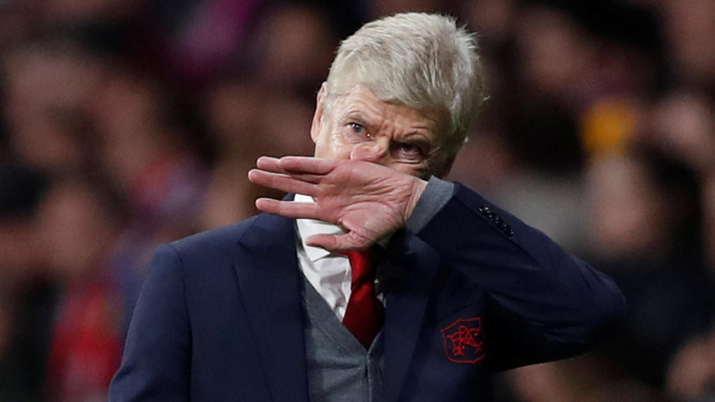 Soccer Football - Europa League Semi Final Second Leg - Atletico Madrid v Arsenal - Wanda Metropolitano, Madrid, Spain - May 3, 2018 Arsenal manager Arsene Wenger looks dejected Action Images via Reuters/Matthew Childs