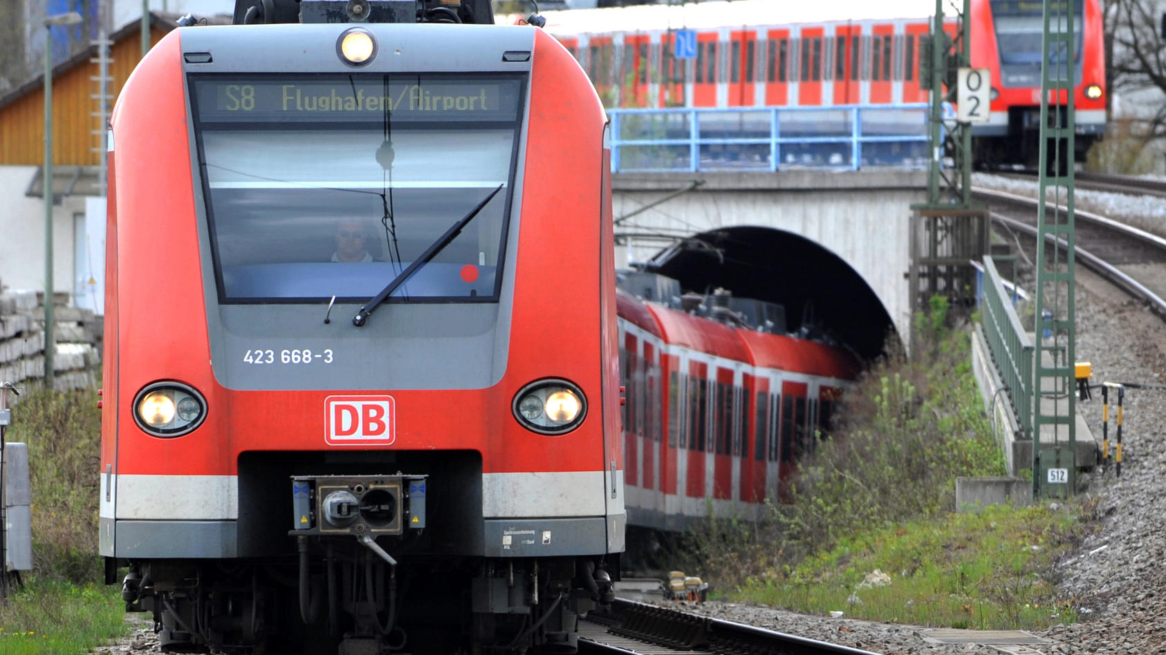München S Bahn Kommt Zu Spät Weil Liebespaar Sex In Fahrerkabine Hat 