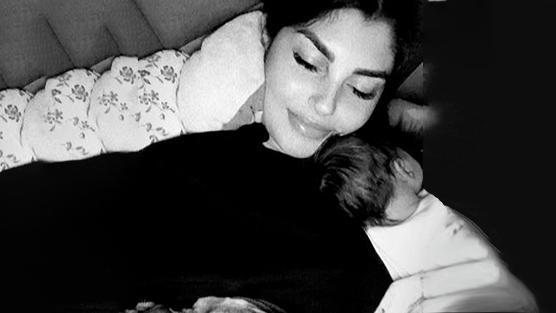 yeliz-koc-mit-tochterchen-snow-und-hundin-luna