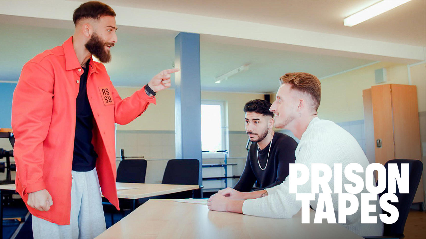 undefined-folge-3-rapper-nimo-gibt-haftlingen-musikalische-chance