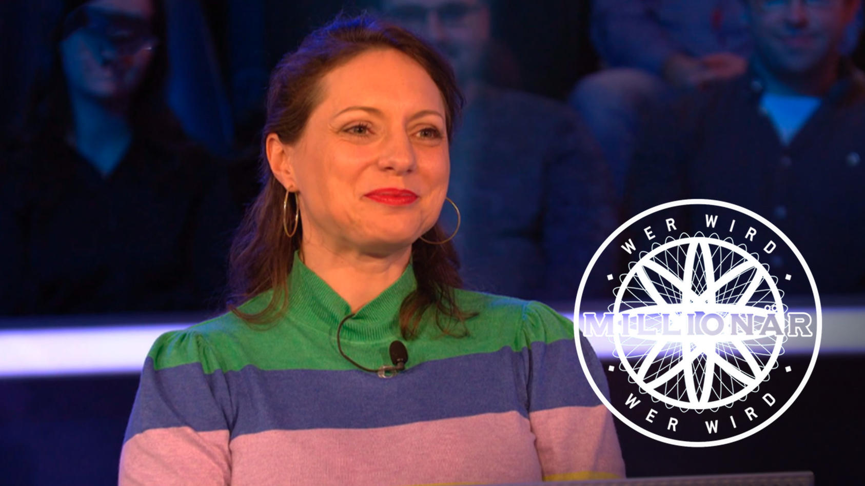 undefined-folge-219-kandidatin-christine-fallt-uber-das-kleid-von-liz-hurley