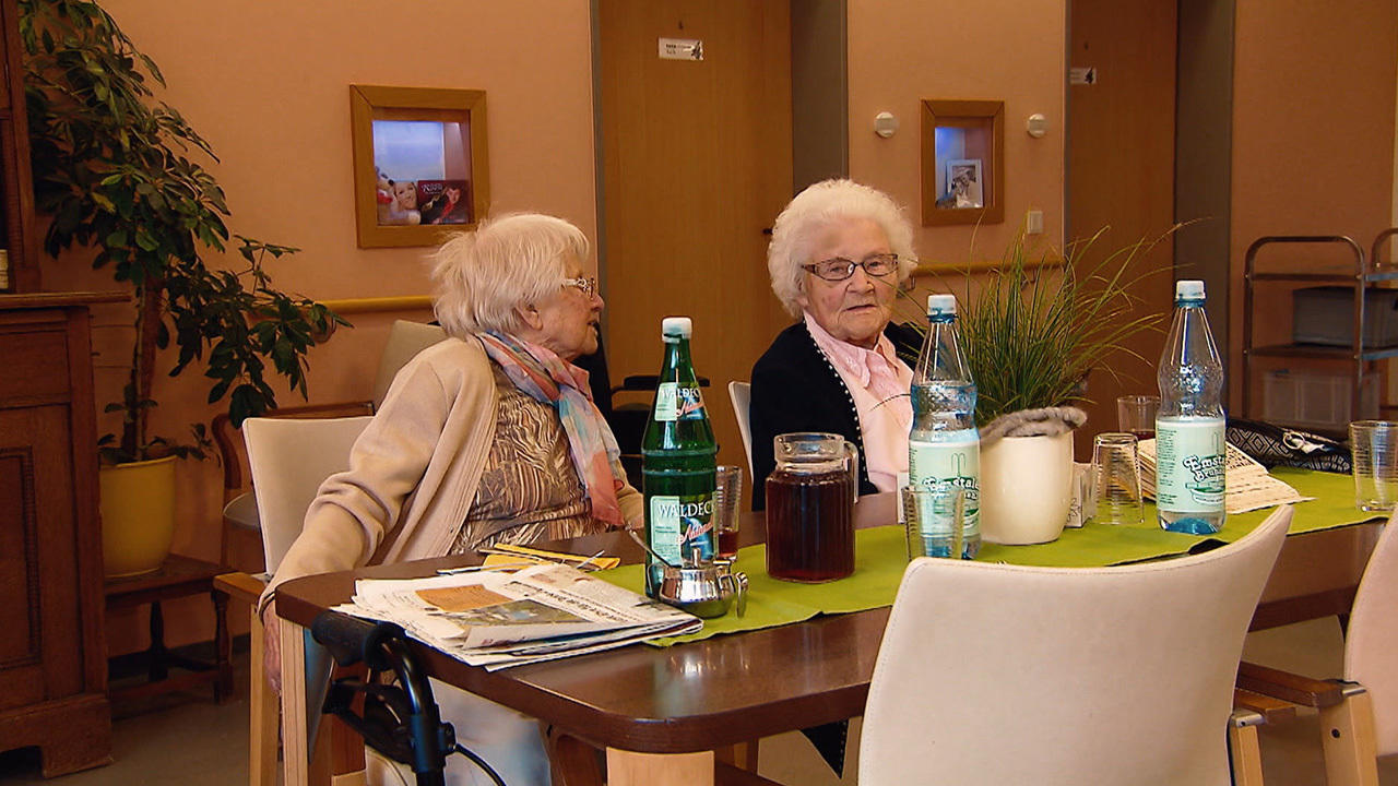 In diesem Altersheim geben die Senioren den Takt vor Kleine Wohngruppen im Heim 'Schöne Aussicht' in Kassel