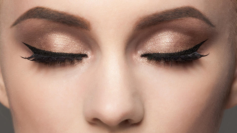 Perfekter Lidstrich dank Eyeliner-Schablone? Make-up-Tool im Test
