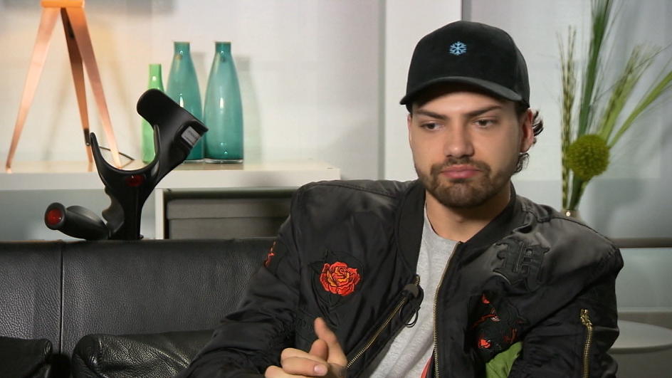 Jimi Blue: "Vor meinem Tanz letzte Woche hat's geknackst" So kam es zum Mittelfußbruch