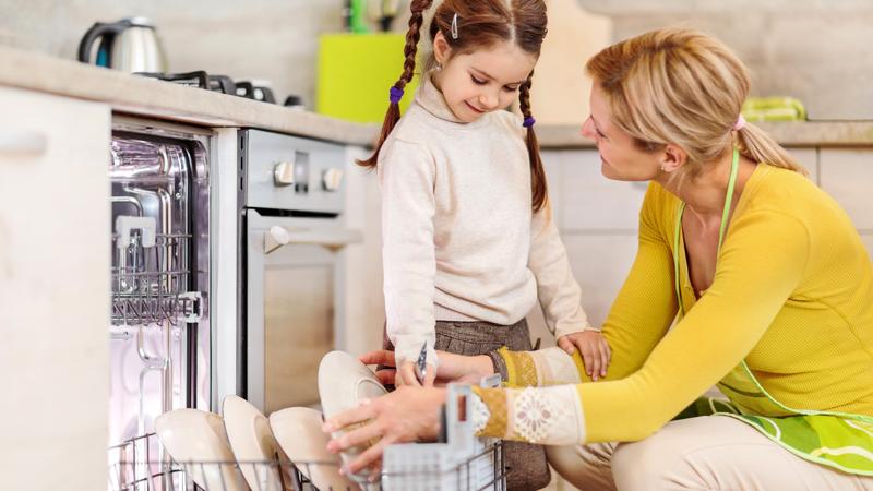Studie zeigt Kinder helfen immer weniger im Haushalt mit