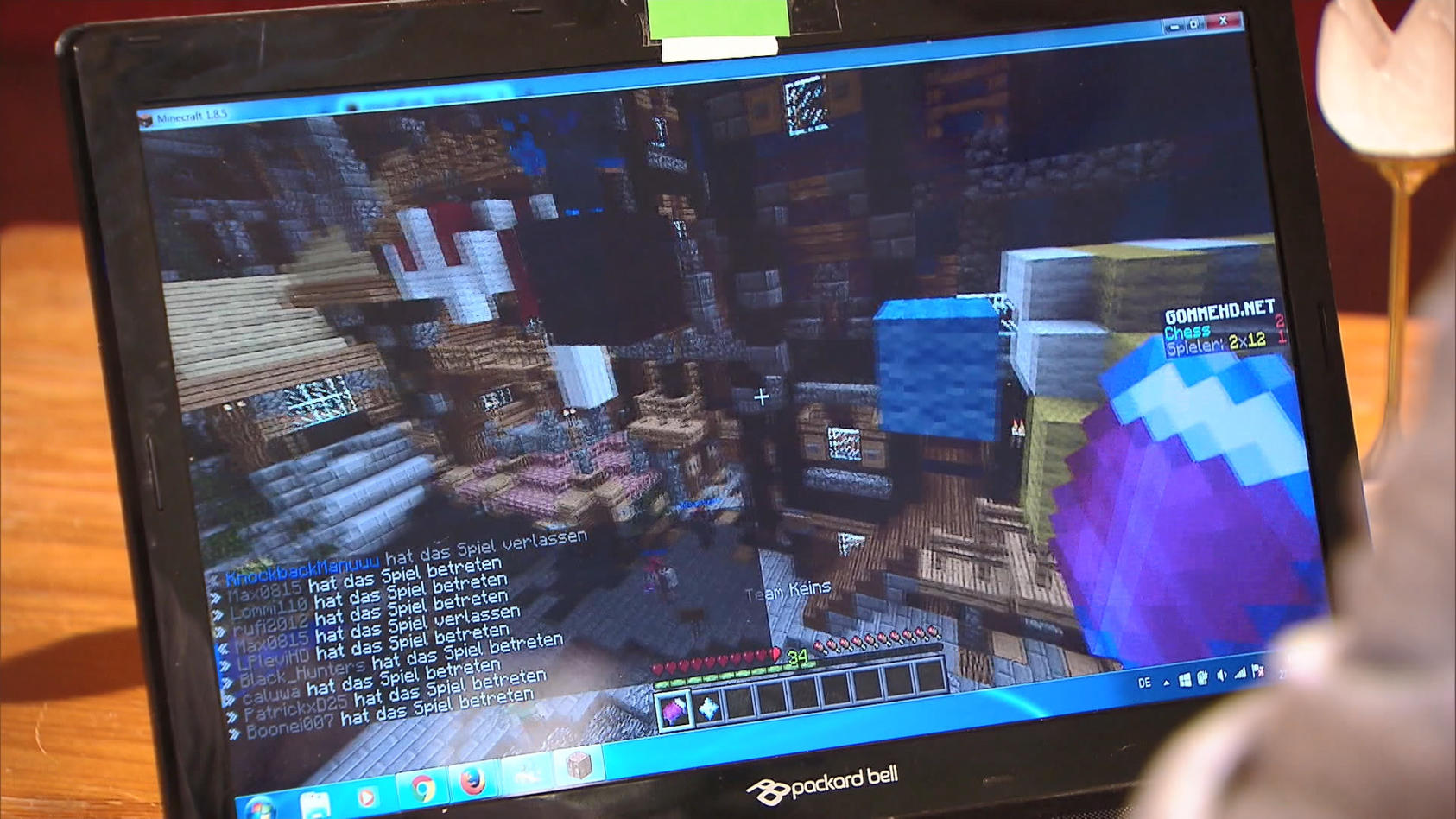 9-Jähriger begeht Selbstmord wegen Computerspiel Wie gefährlich ist das Online-Spiel 'Minecraft'?
