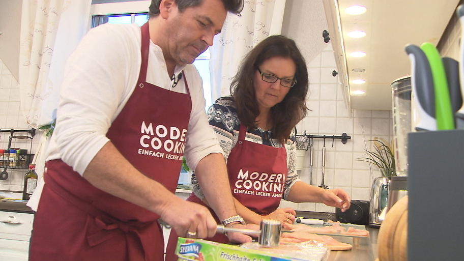 'Modern Cooking' mit Thomas Anders Hähnchen-Saltimbocca mit Nudelsalat
