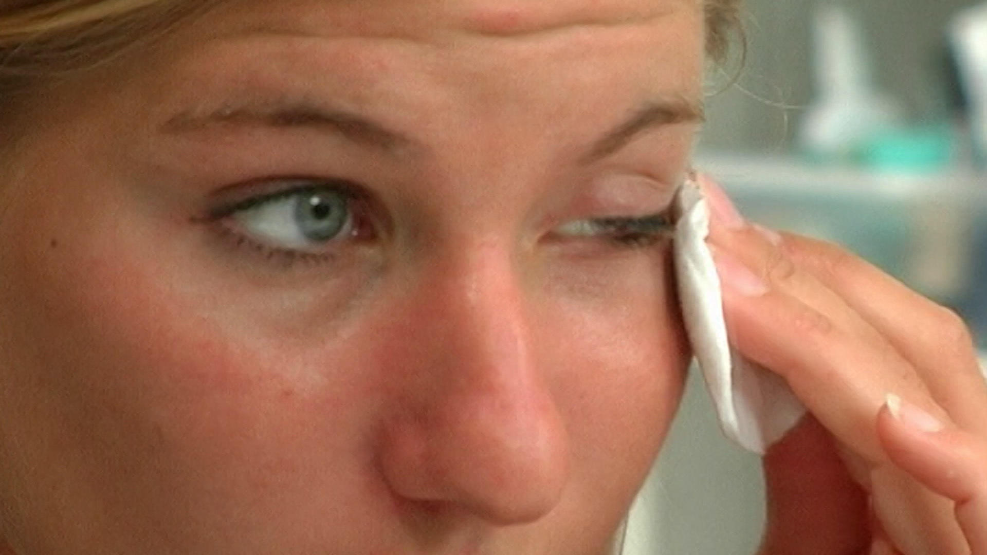 Augen-Make-up-Entferner im Test Gute Abschminkprodukte müssen nicht teuer sein
