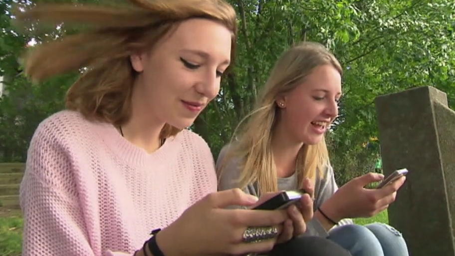 Gesund bleiben mit der 20-20-20-Regel  Seh- und Nackenprobleme durchs Handy