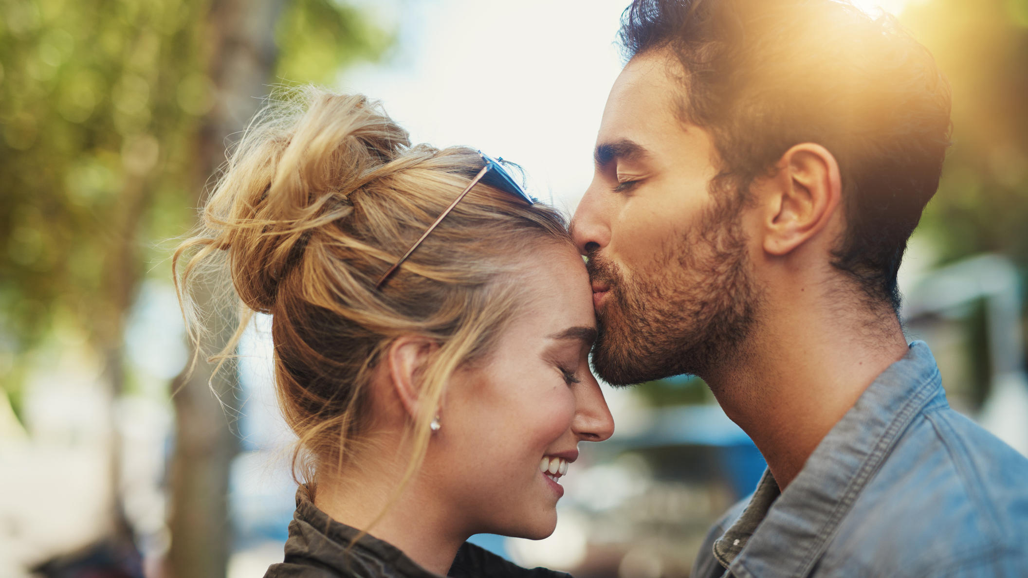 6 Tricks, mit denen ein Mann sich verliebt So geht er dir ins Netz