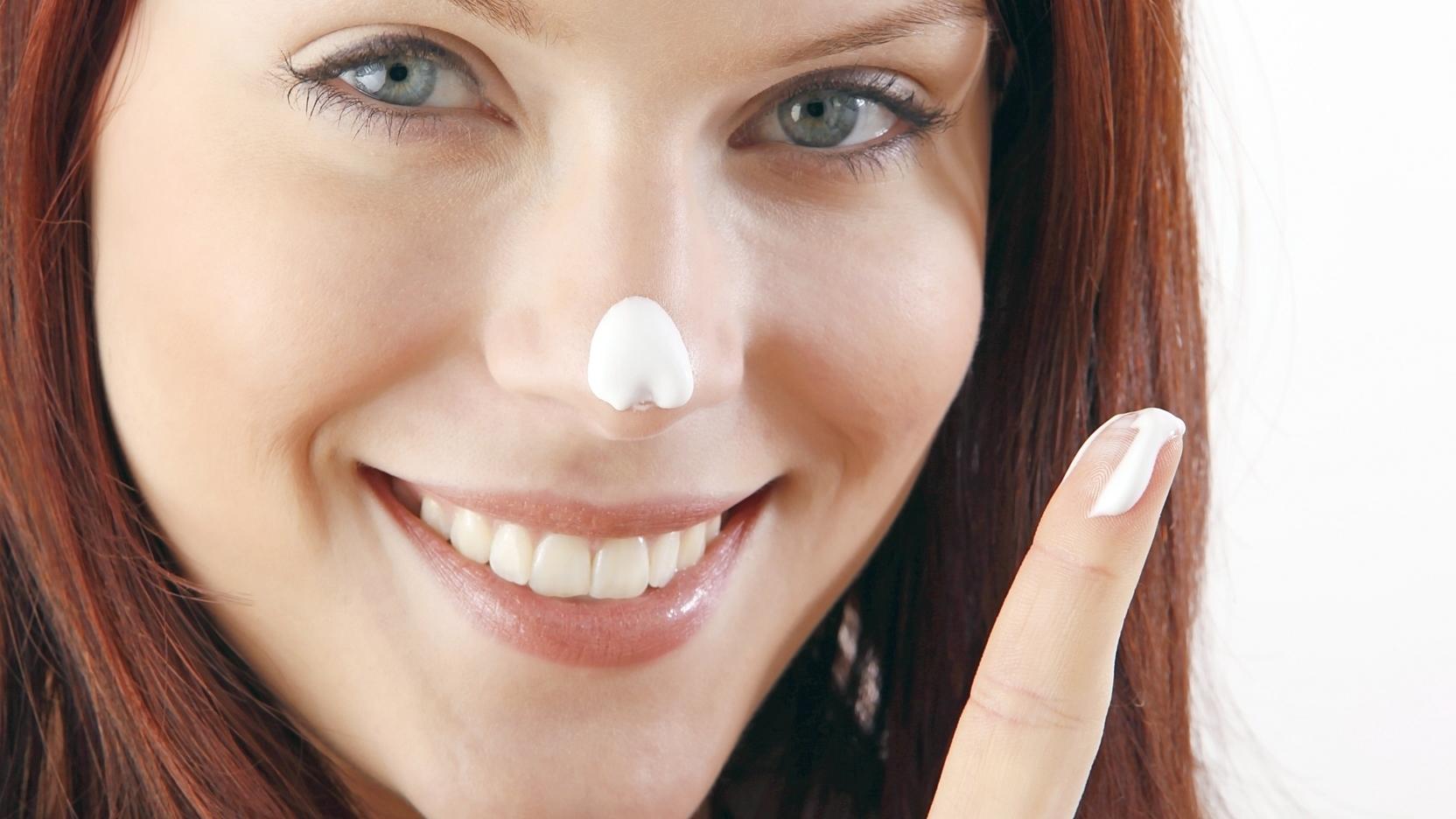 Überflegte Haut durch zu viel Creme Diese Formel verrät die richtige Menge