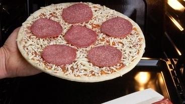 Pizza Salami aus dem Tiefkühlregal: Welche ist die beste?  27 Fertig-Pizzen im Test