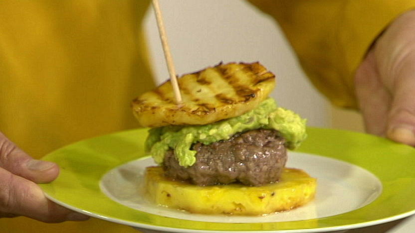 Paleo-Burger, Schweinefilet und Schoko-Trüffel-Cookies Klaus Velten kocht ein leckeres Paleo-Menü