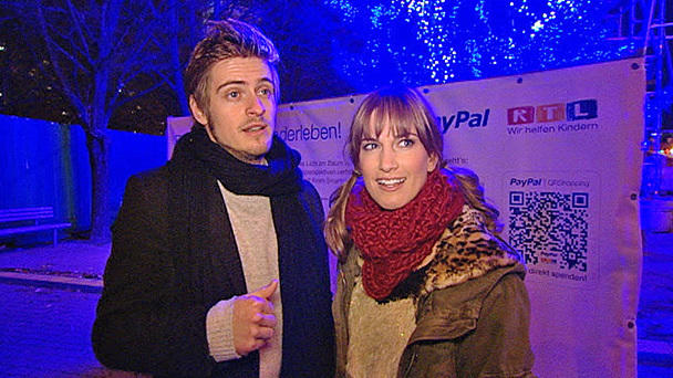 Für den guten Zweck: GZSZ-Stars knipsen Lichter an Jörn & Isabell auf dem Weihnachtsmarkt