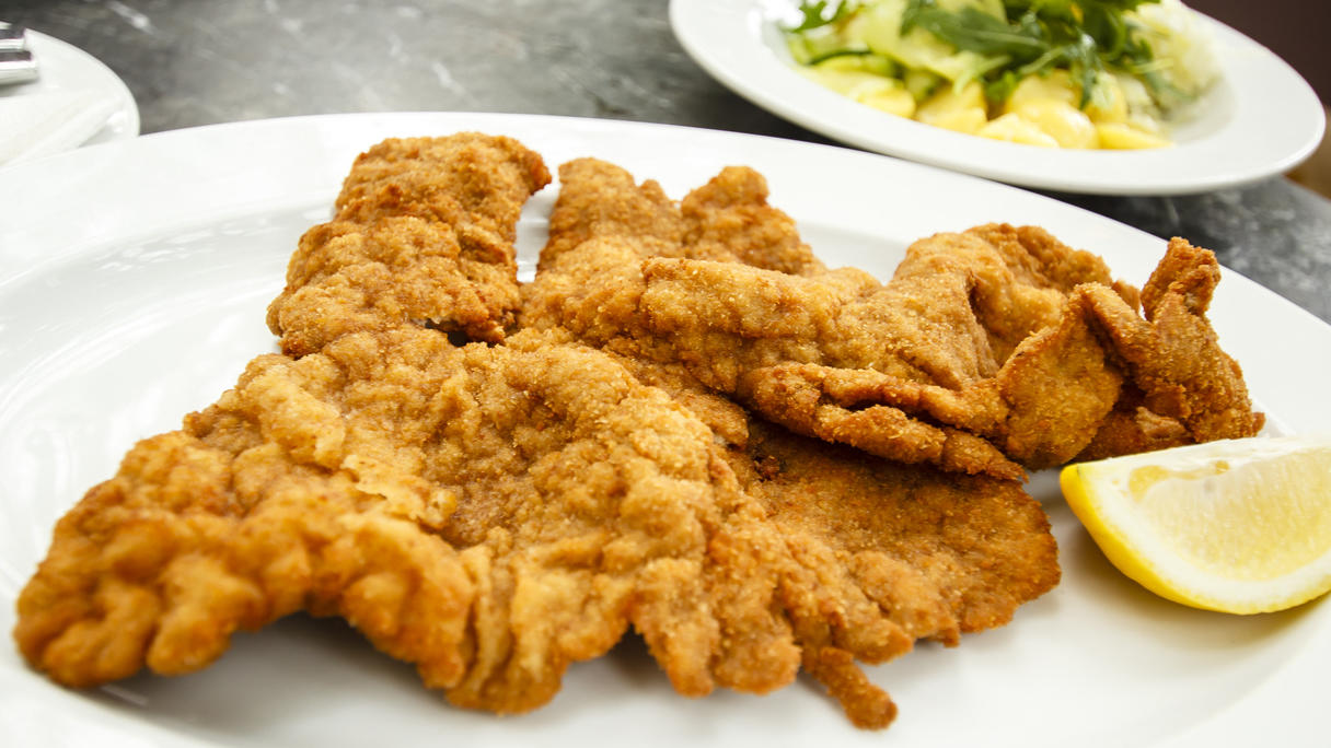 Moderatorin Katja Burkard verrät ihr Wiener-Schnitzel-Rezept RTL-Punkt-12-Lieblingsgericht