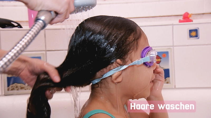 Kindern Haare Waschen Und Fingernagel Schneiden Und Das Ohne Geschrei