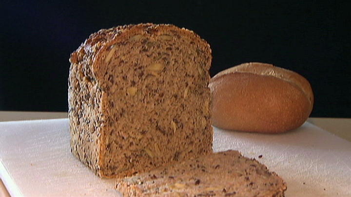 Eklig: Schweineborsten im Brot  Foodwatch warnt Vegetarier