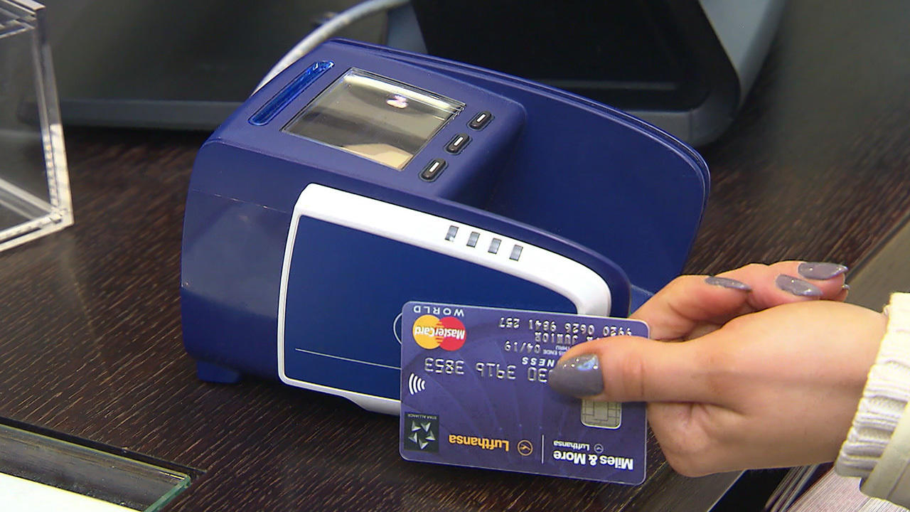 So schützen Sie sich vor Kreditkarten-Datenklau Kontaktloses Bezahlen hat auch Nachteile