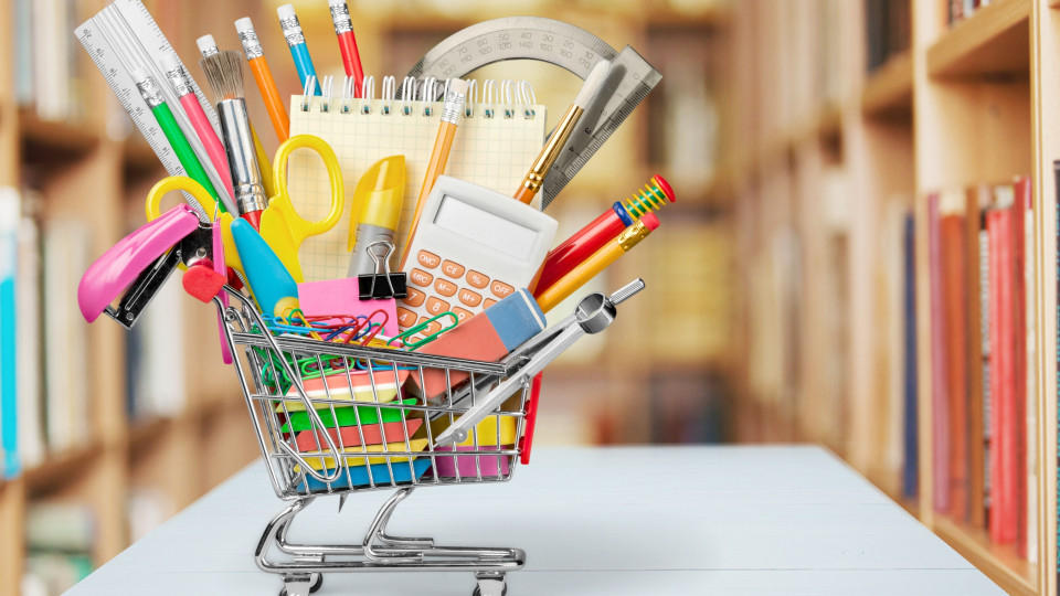 So teuer ist die Einschulung wirklich Online kann beim Schulbedarf gespart werden
