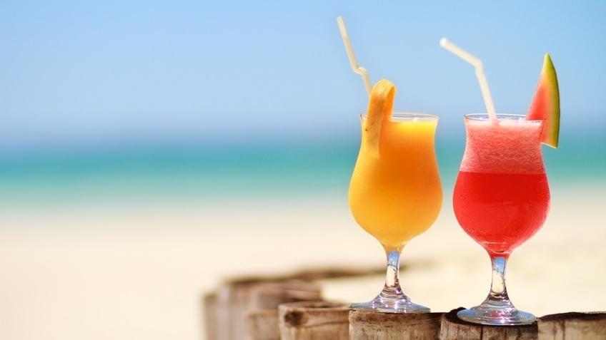 Macht Alkohol bei Sonne wirklich schneller betrunken? Sonne und saufen: Wir haben den Test gemacht
