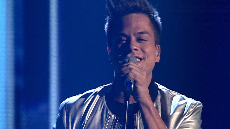 Christopher Schnell versagt mit "Dear Dalling"  DSDS 2014: Erste Live-Challenge-Show