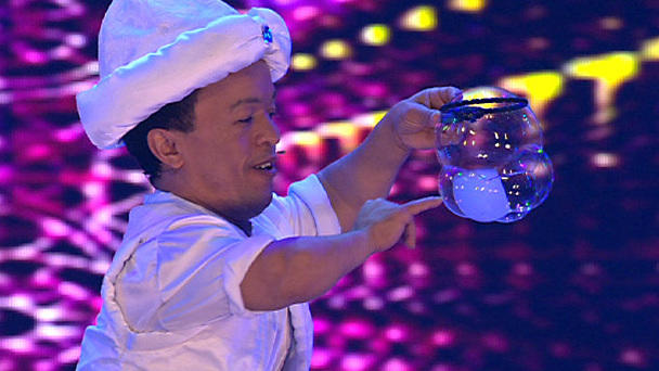 Hammou verzaubert mit seinen Seifenblasen Das Supertalent 2012: Das Finale