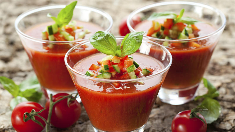 Gemüse-Gazpacho: Schnelles Rezept für heiße Sommertage