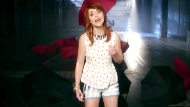 Das ist Lisas erstes eigenes Musikvideo DSDS-Zweite mit "Heartbreaker"